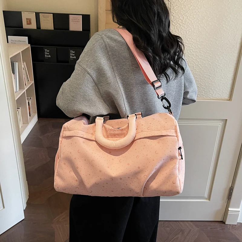 Stylish Travel Duffel Bag with Premium Water-Resistant Material Stornfield