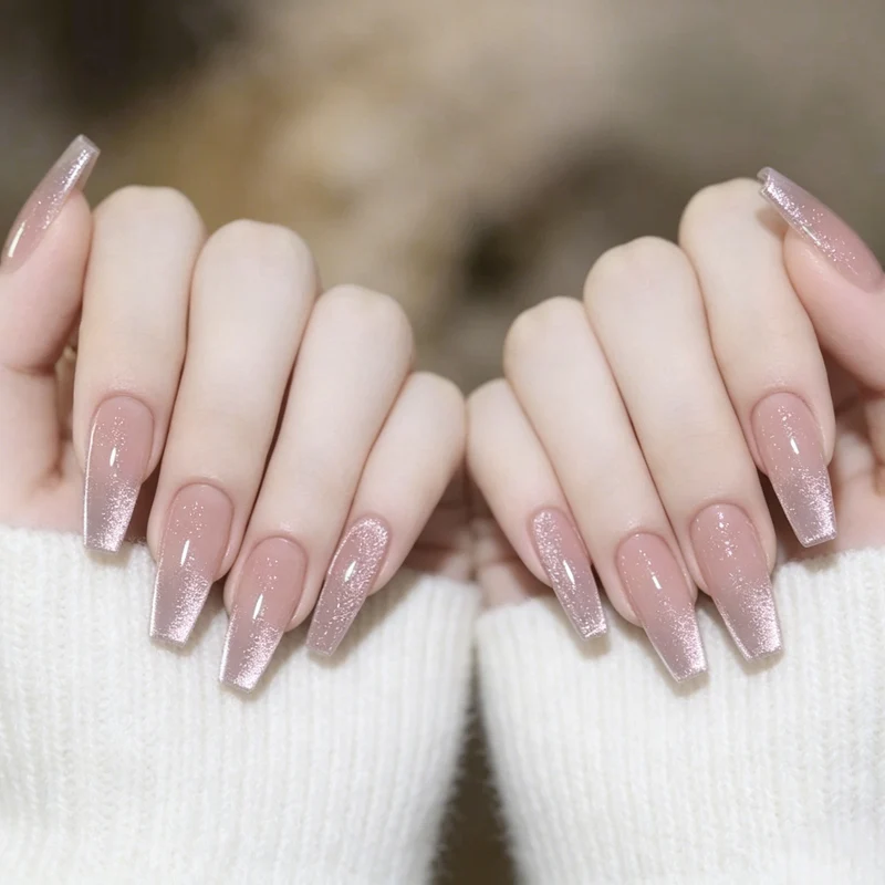 Glamouröser Glitter Ombre Nagelkunst Karnz