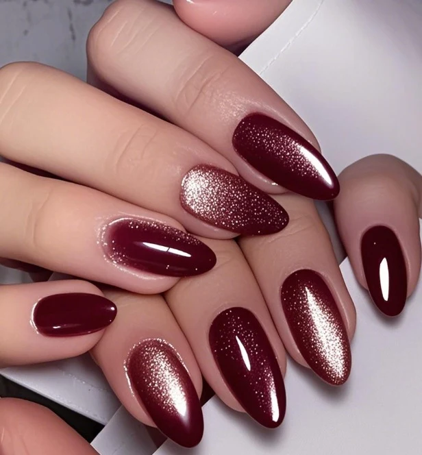 Glamouröse Gel-Nagelkunst Karnz