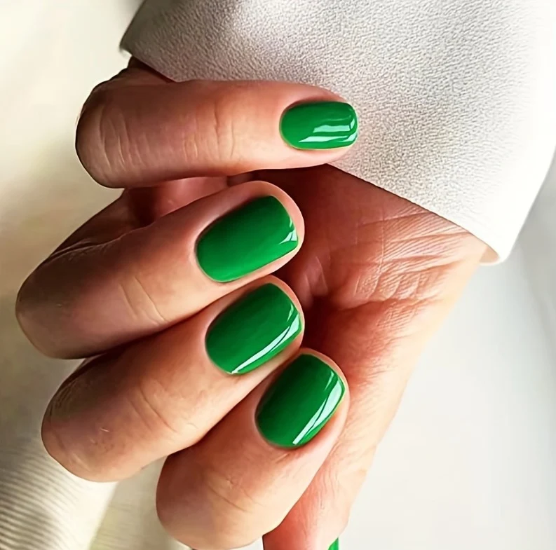 Glossy Pedicure Nail Art Stornfield