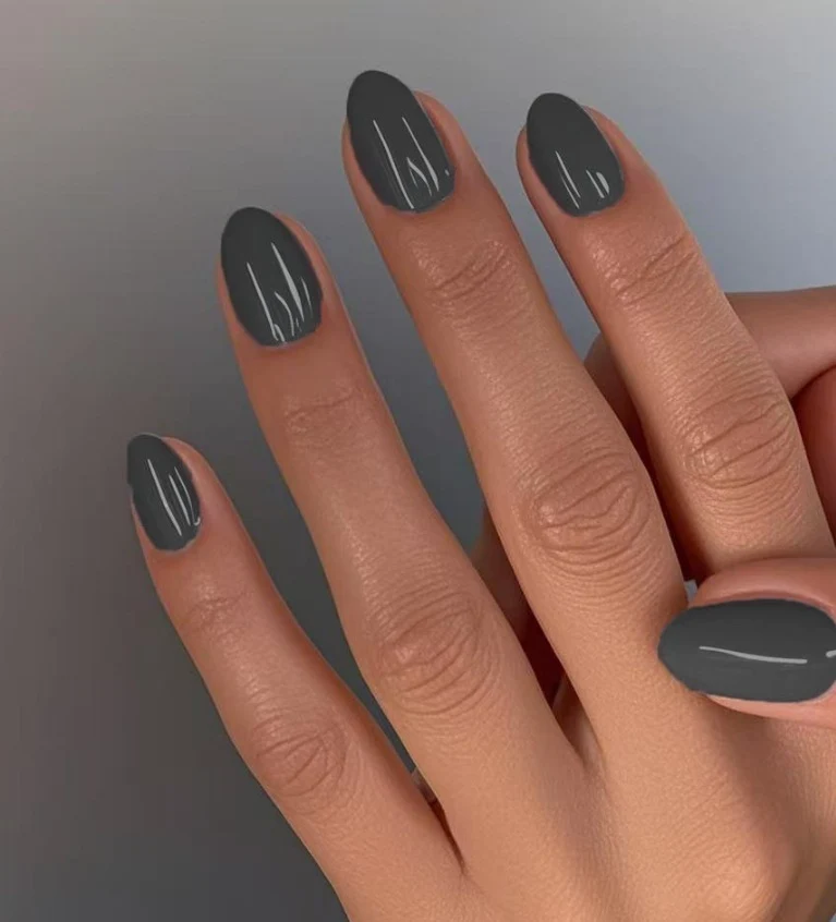 Glossy Oval-Shaped Nail Enhancements Stornfield