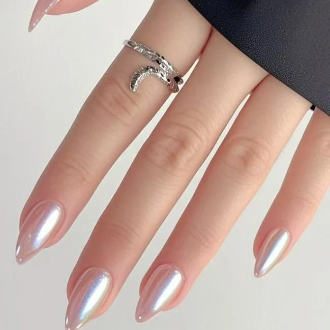 Glossy Nail Polish Stornfield