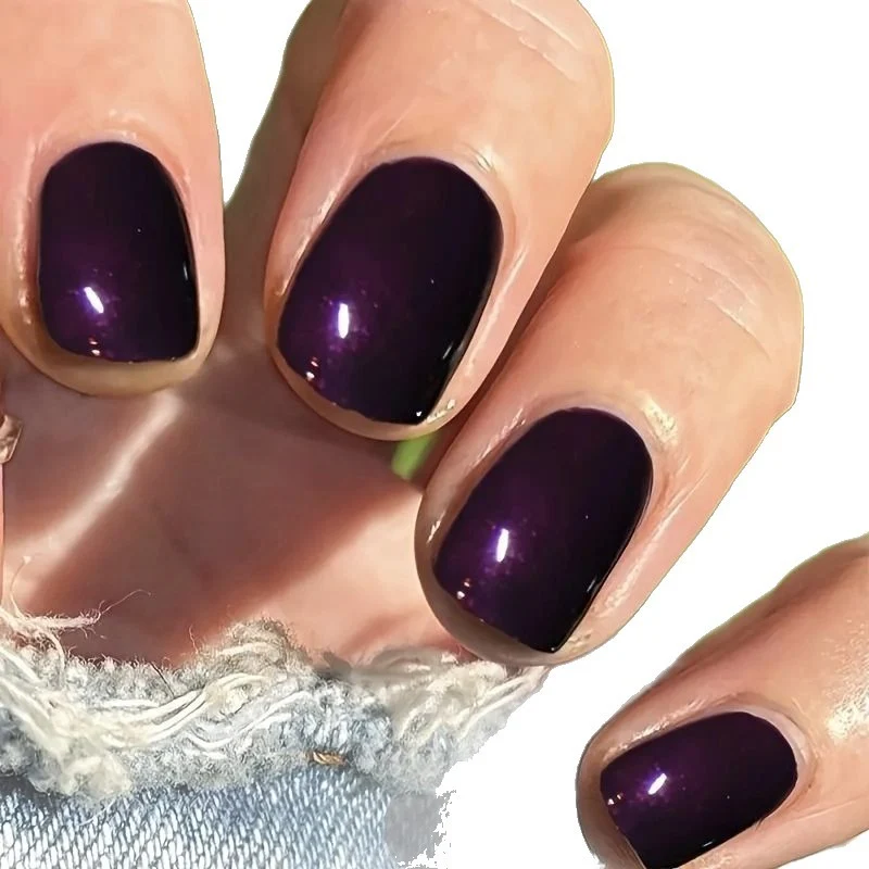 Glossy Nail Polish Stornfield