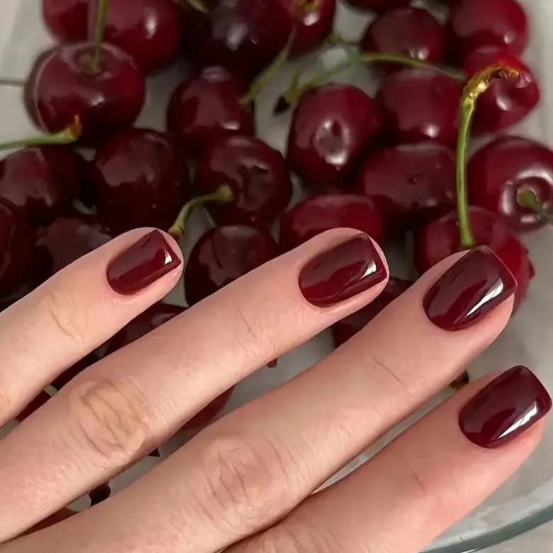 Glossy Nail Lacquer Stornfield