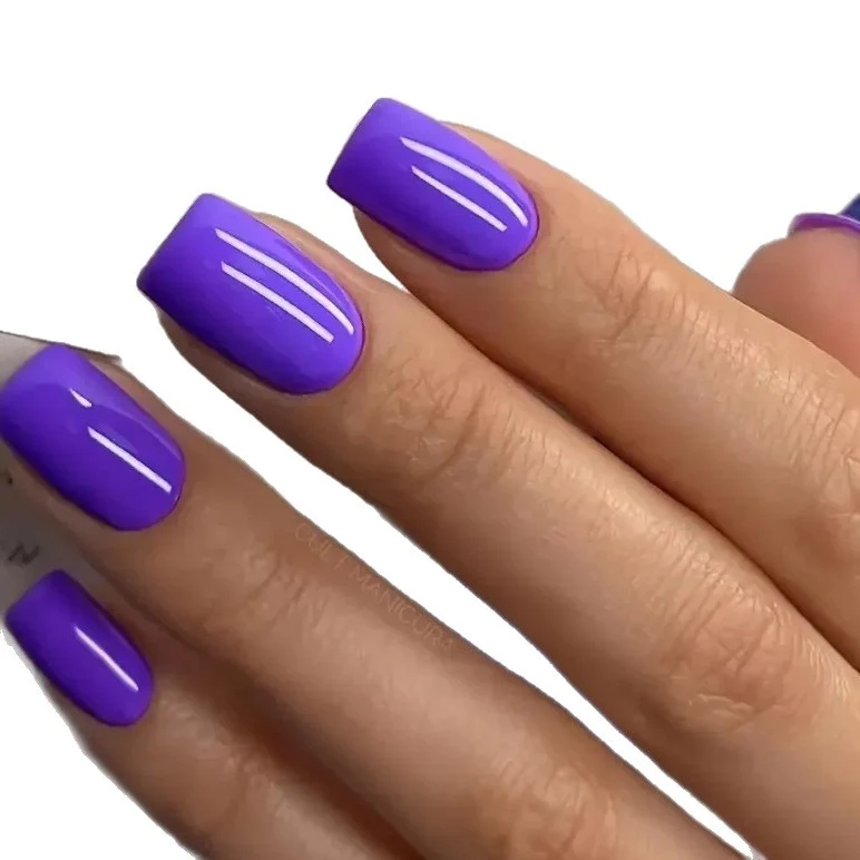 Glossy Nail Lacquer Stornfield