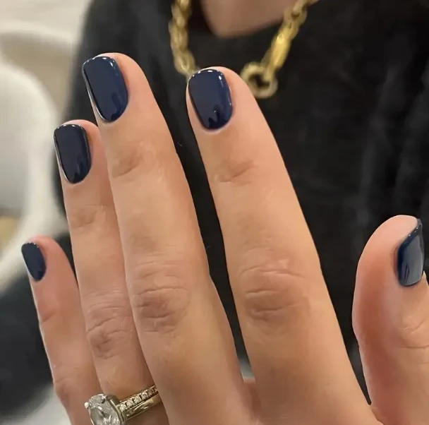 Glossy Nail Lacquer Stornfield