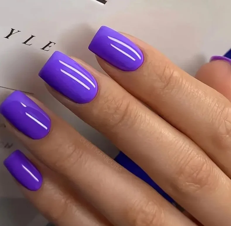 Glossy Nail Lacquer Stornfield