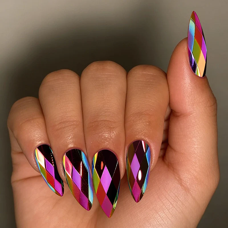 Glossy Jewel-Patterned Nail Art Stornfield