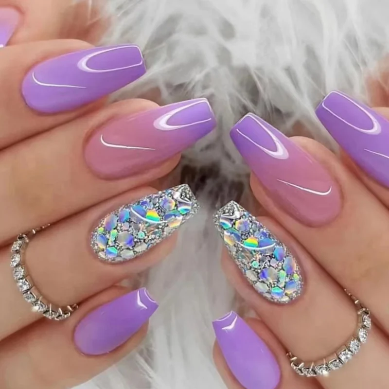 Glamouröse Acrylnagelerweiterungen Karnz