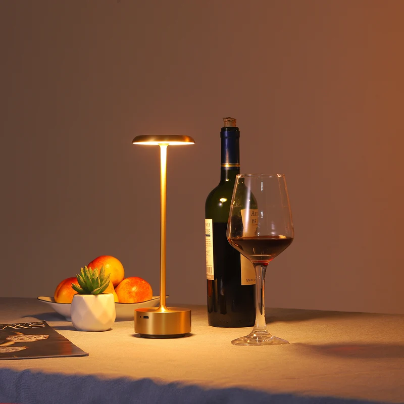 Stylische zeitgenössische Tischlampe für Wohnräume