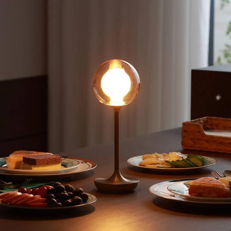 Dekorative Tischlampe für modernes Wohndesign