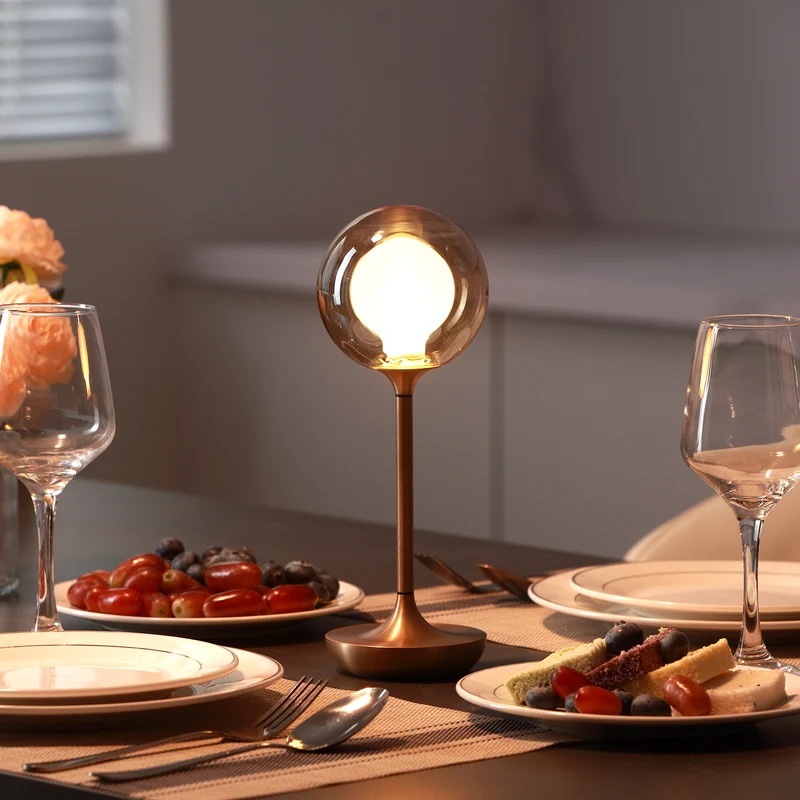 Dekorative Tischlampe für modernes Wohndesign