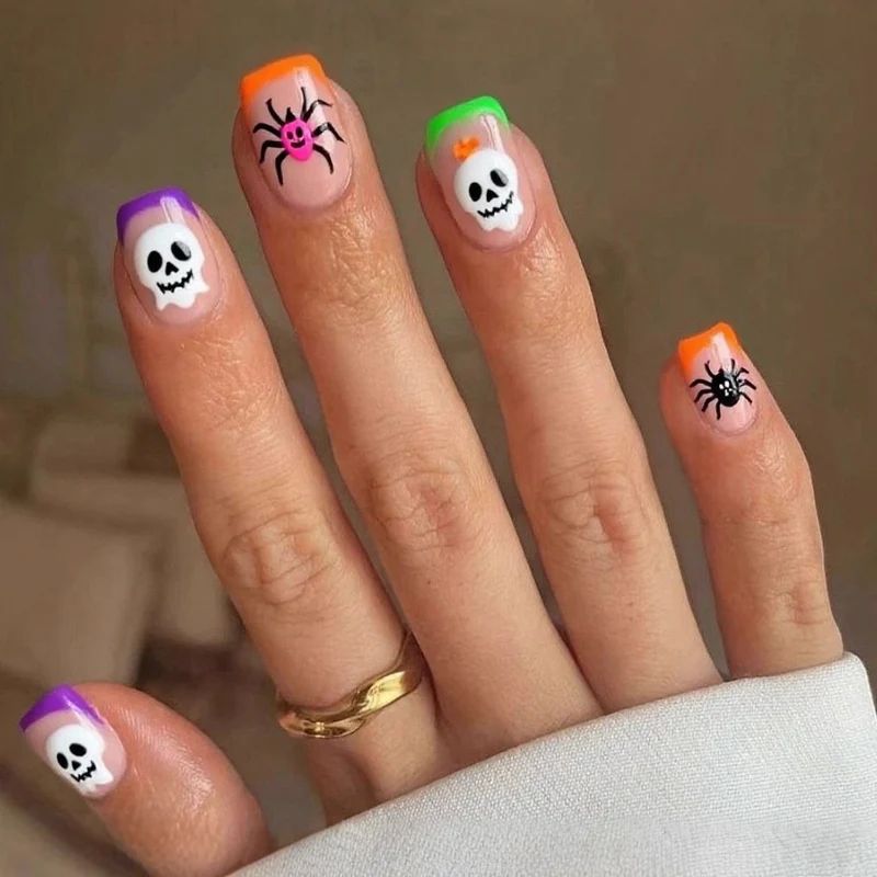 Halloween-Themen-Nagelkunstverlängerungen Karnz