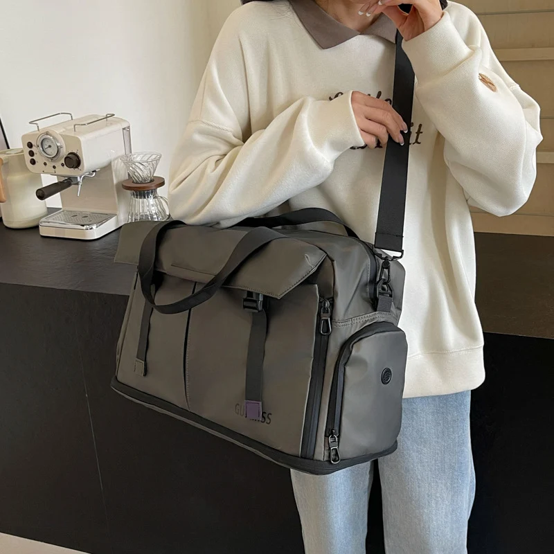 Versatile Sleek Travel Weekender Bag Stornfield