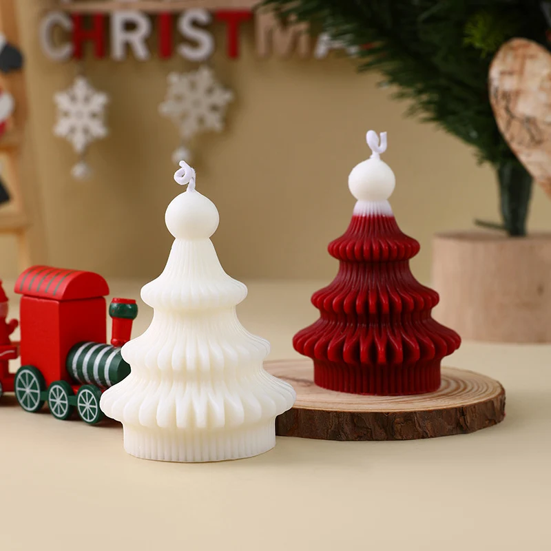 Hand-Poured Christmas Tree Ornament Soy Candle with Decorative Ribbon and Gift Box