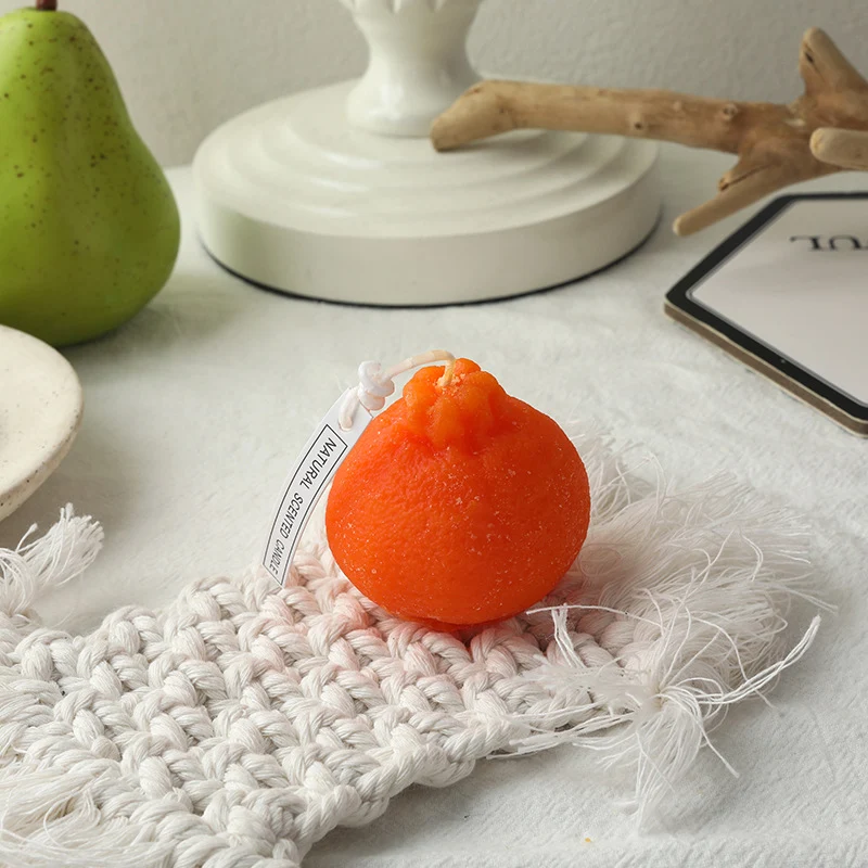 Decorative Realistic Lemon-Shaped Scented Soy Candle with Cotton Wick