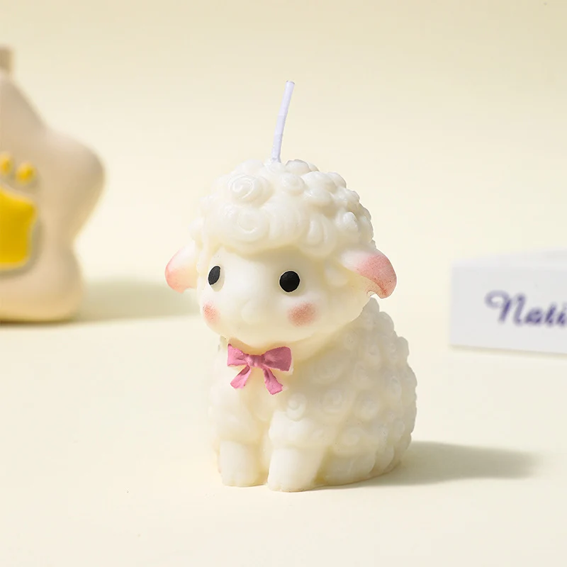 Decorative Lamb-Shaped Hand-Poured Wax Candle with Gold Flake Accent