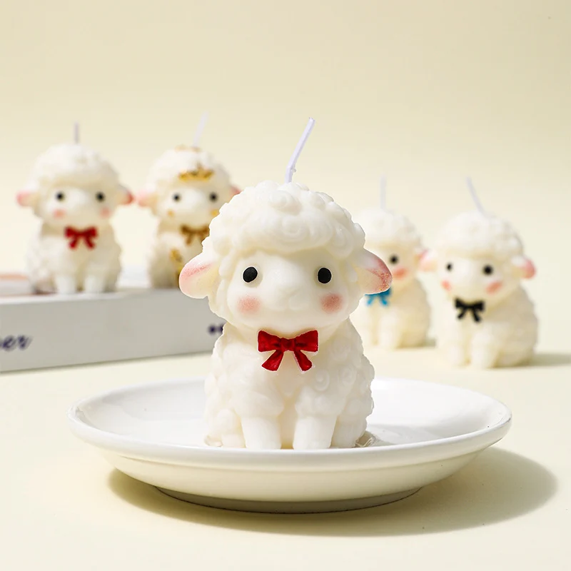 Decorative Lamb-Shaped Hand-Poured Wax Candle with Gold Flake Accent