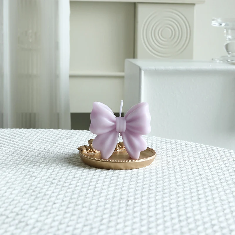 Decorative Bow-Shaped Hand-Poured Soy Wax Candle for Tabletop Centerpiece