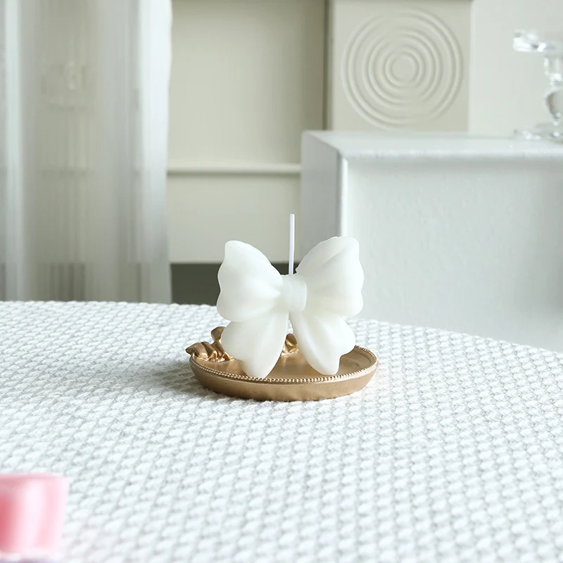 Decorative Bow-Shaped Hand-Poured Soy Wax Candle for Tabletop Centerpiece