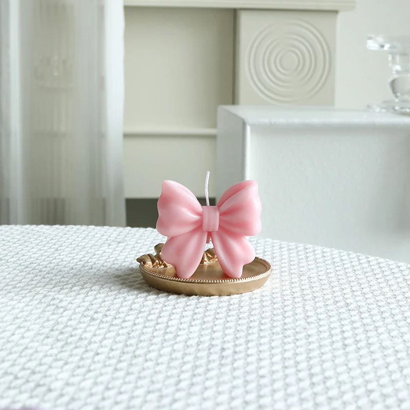 Decorative Bow-Shaped Hand-Poured Soy Wax Candle for Tabletop Centerpiece