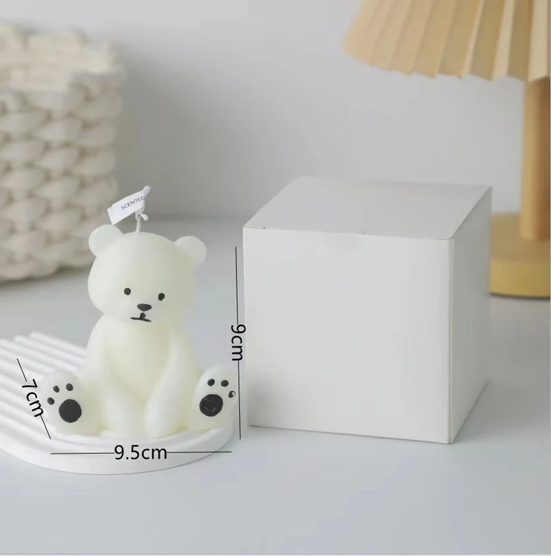Decorative Bear-Shaped Scented Soy Candle with Ceramic Drip Tray