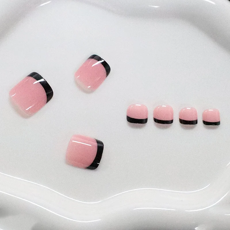 French Tip Nail Art Set Stornfield