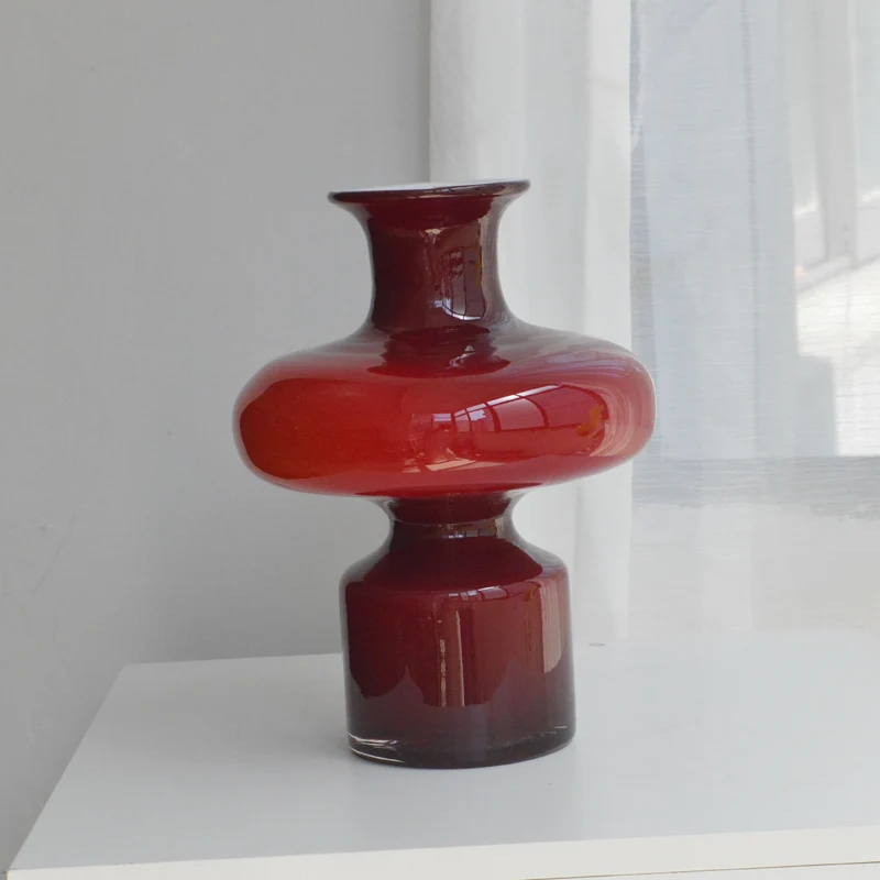 Studio-Blown Mushroom-Profil Kunstglas Akzentvase mit gestapeltem Silhouette Karnz