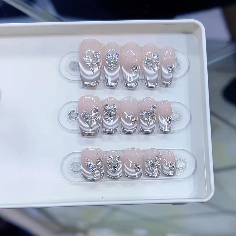 Designer Press-On Nail Art Set mit Strassakzenten Karnz