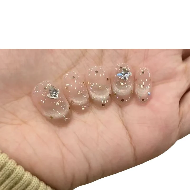 Dekoratives Druck-Nagel-Set mit Glitzer und Strass Karnz