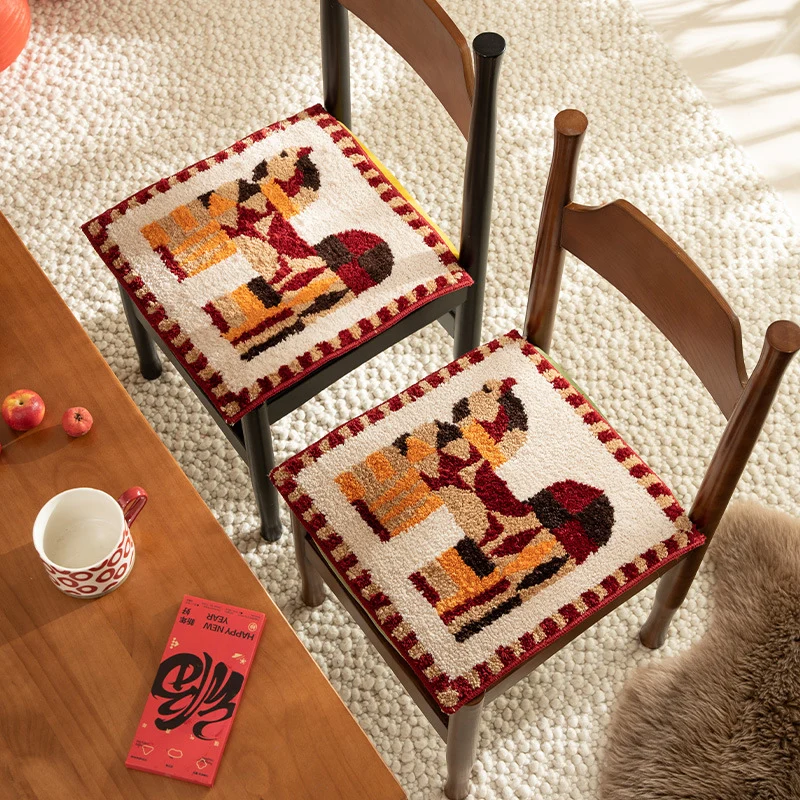 Hand-tufted square decor bath mat with animal motif and non-slip back Stornfield