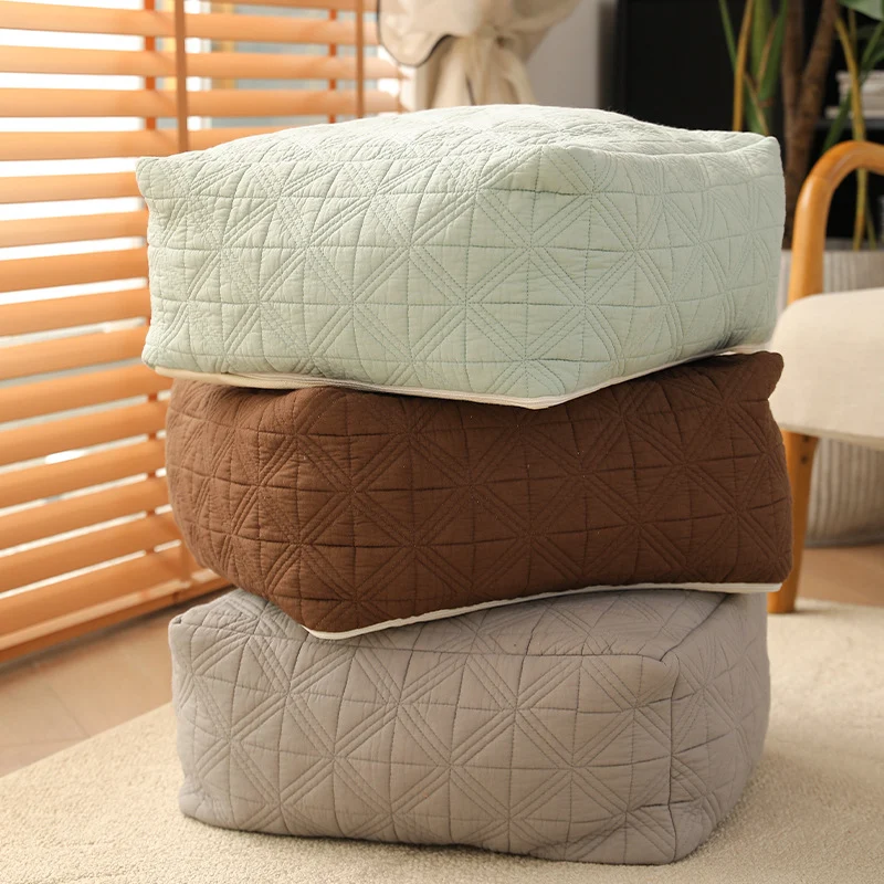 Padded floor seat pouf made of quilted cotton blend Stornfield