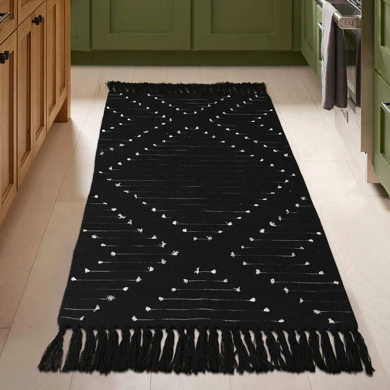 Woven cotton runner with diamond jacquard pattern and fringes Stornfield