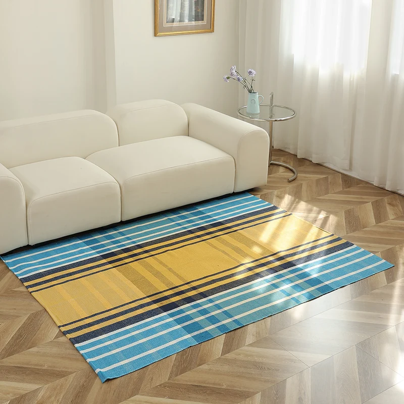 Striped flat woven carpet for living room with low pile and modern striped pattern Stornfield