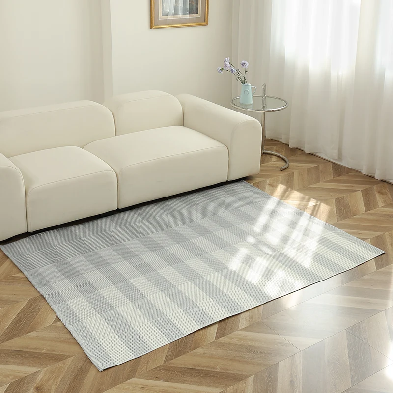 Striped flat woven carpet for living room with low pile and modern striped pattern Stornfield