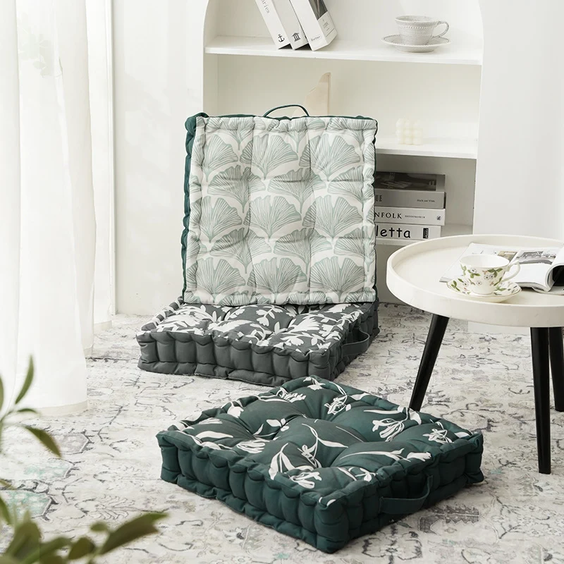Padded chair cushion with carrying handle and decorative stitching Stornfield