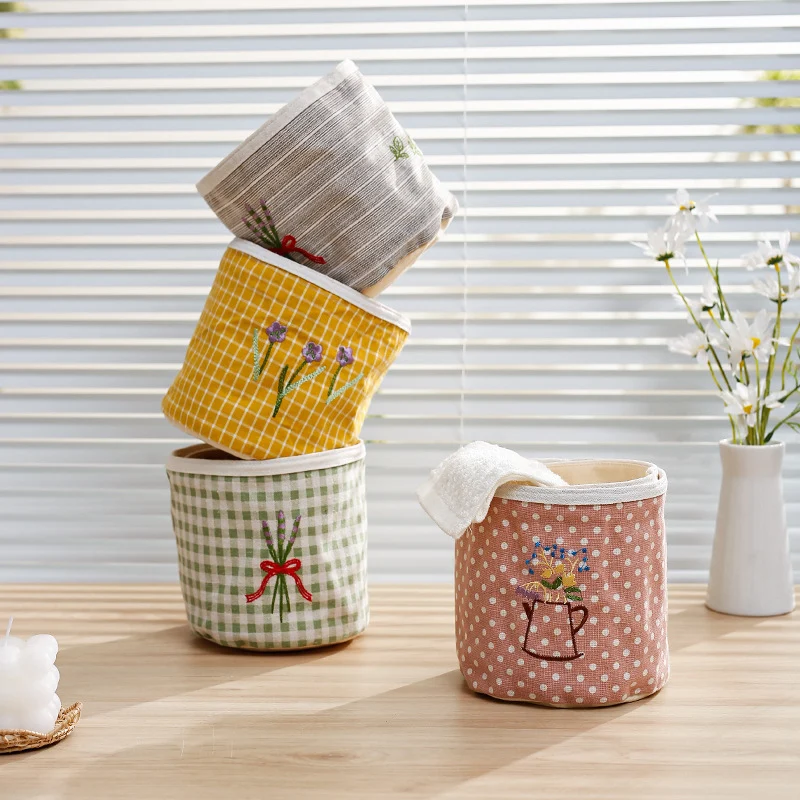 Padded fabric storage basket with Vichy check and embroidered lavender motif Stornfield