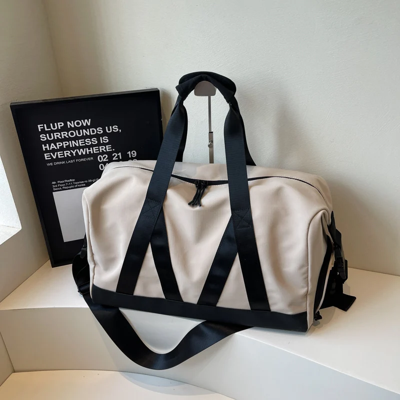 Vielseitige robuste Reisetasche Karnz