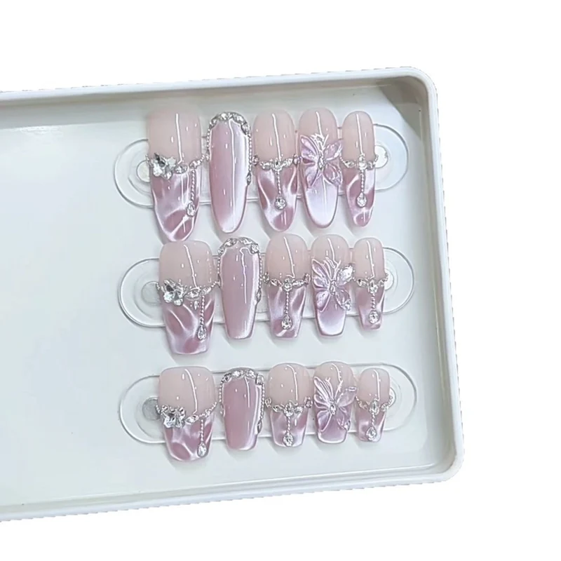 Luxuriöses floral-verziertes Press-On-Nagelset Karnz