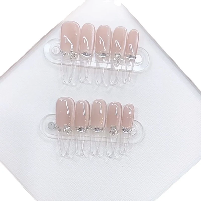 Luxuriöses mit Blumen verzierte Press-On Nagelset Karnz