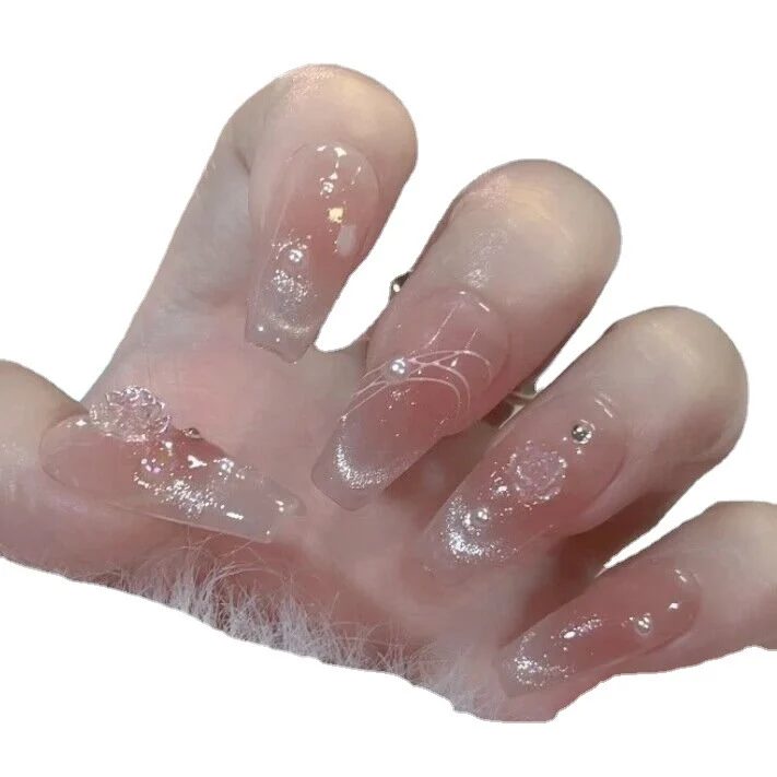 Luxuriöses Künstlerisches Press-On Nagelset Karnz