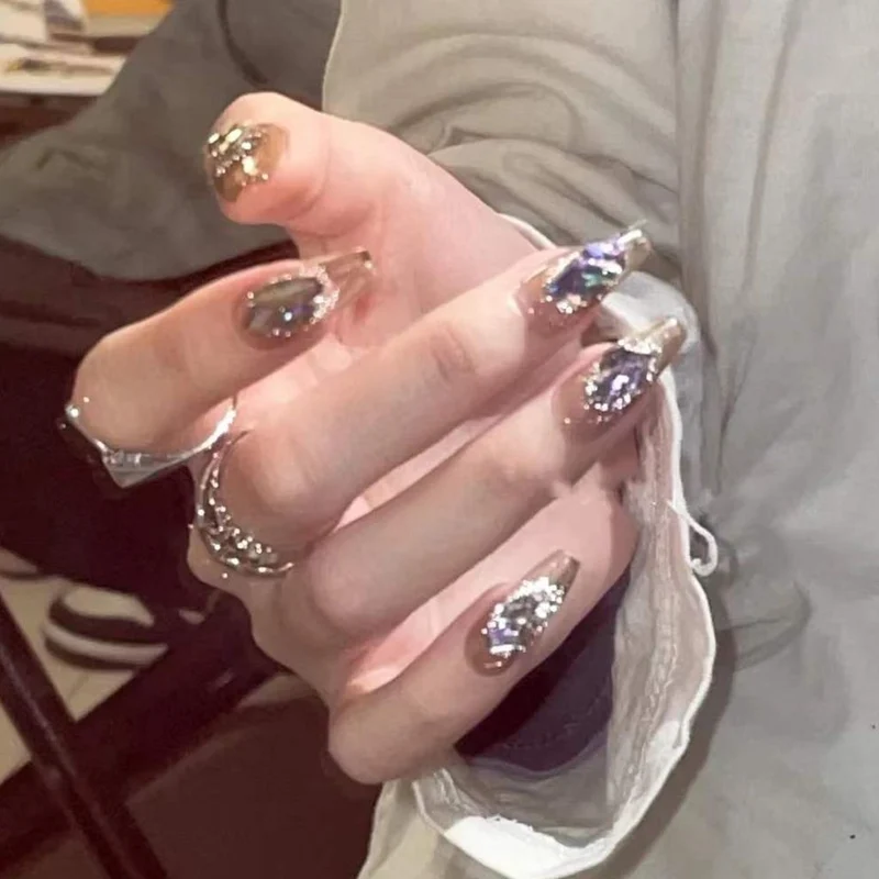 Glamorous Nail Art Press-On Set Karnz