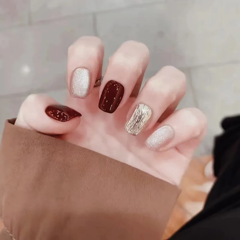 Glamouröse Multi-Finish Press-On Nails Karnz