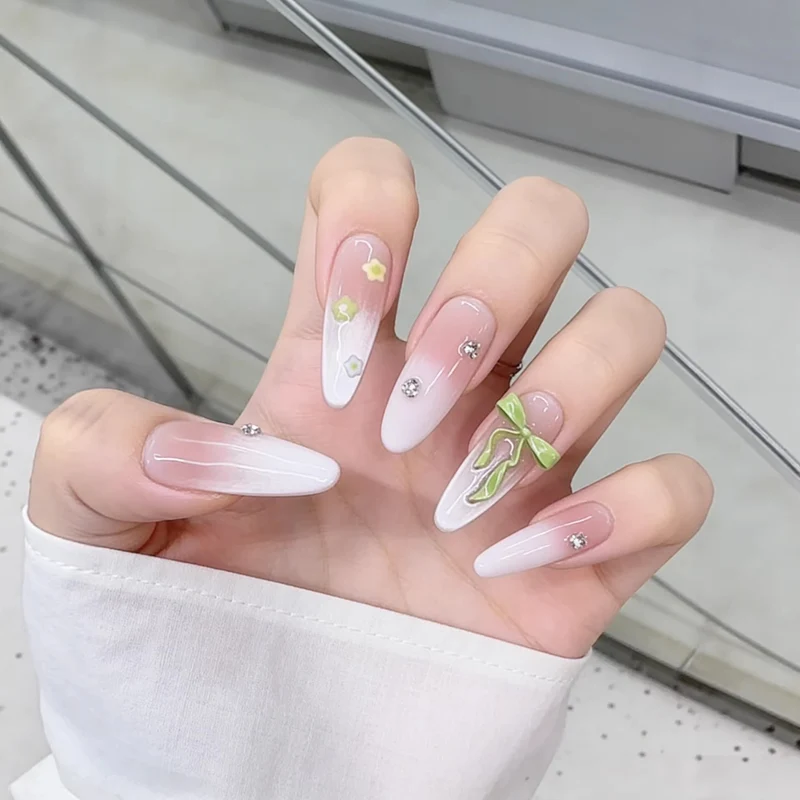 Floral-Design Press-On Nail Art Set Karnz