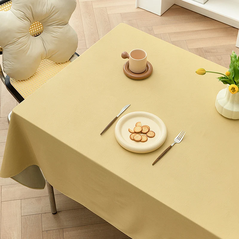 Rectangular easy-care tablecloth made of cotton blend with water-repellent coating and fine texture Stornfield