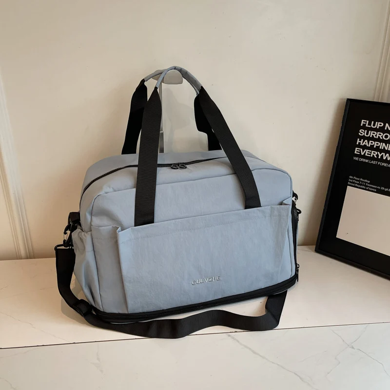 Vielseitige Reisetasche mit mehreren Taschen Karnz