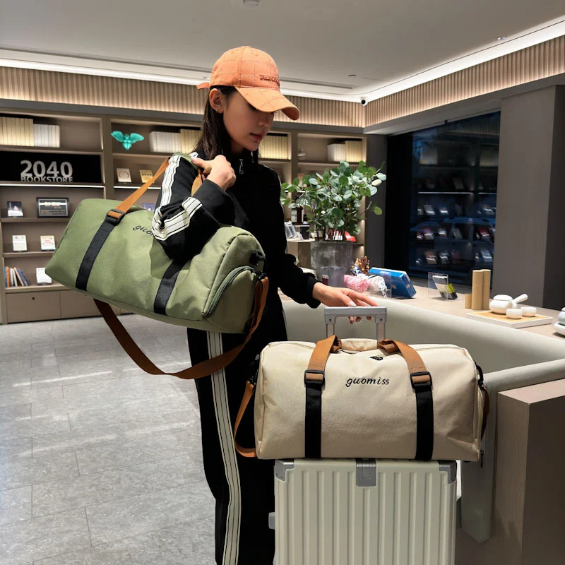 Vielseitige Reisetasche mit mehreren Taschen Karnz