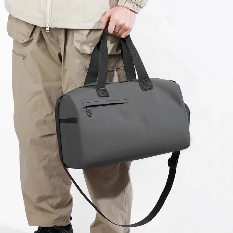 Vielseitige Reisetasche mit verstellbaren Riemen Karnz