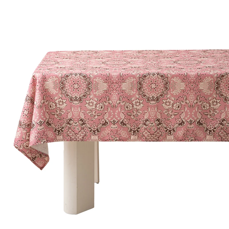 Rectangular tablecloth in country house style made of cotton blend fabric with floral all-over print Stornfield
