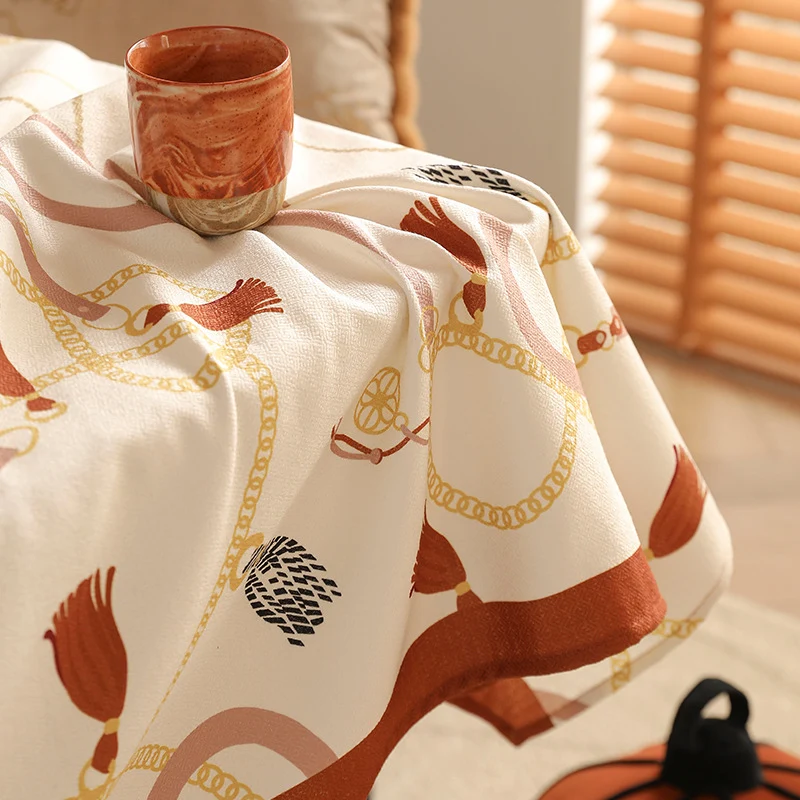 Rectangular decorative tablecloth with cord and tassel pattern as well as contrasted hem edge Stornfield